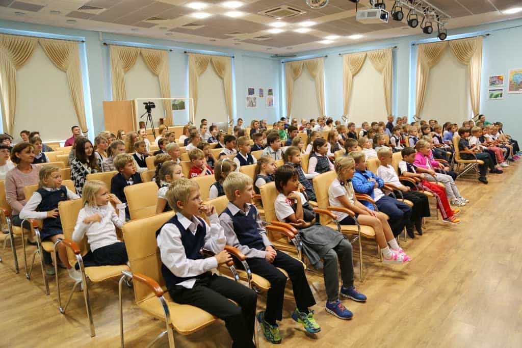 Ломоносовская гимназия москва